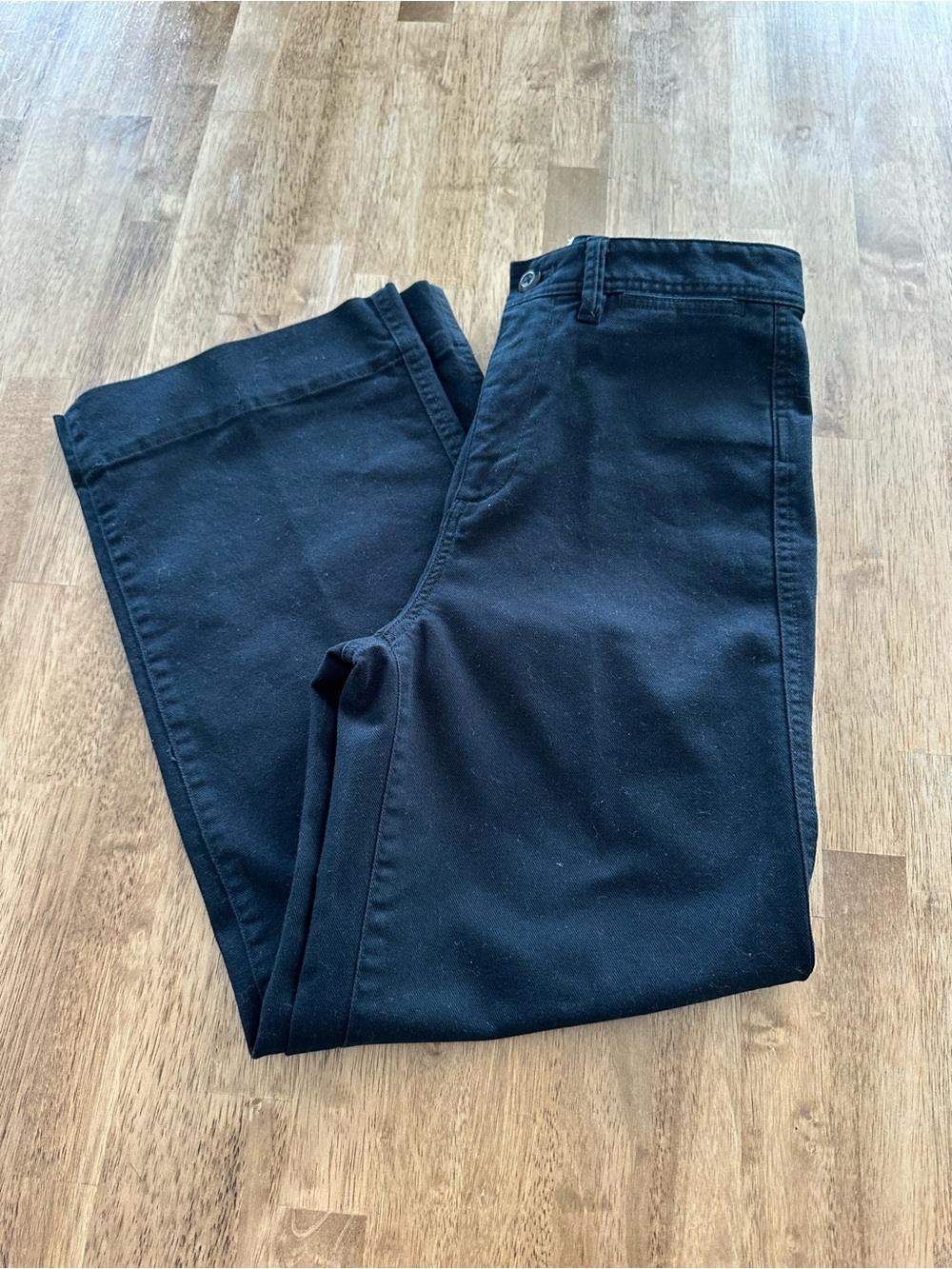 GAP Women’s High-Rise Wide Leg Cropped Black Jeans